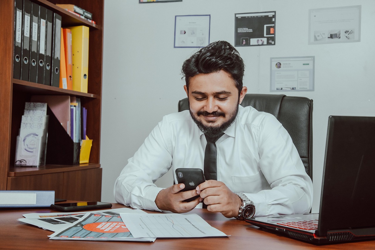 老微信号码批发：购买二手手机有哪些好平台