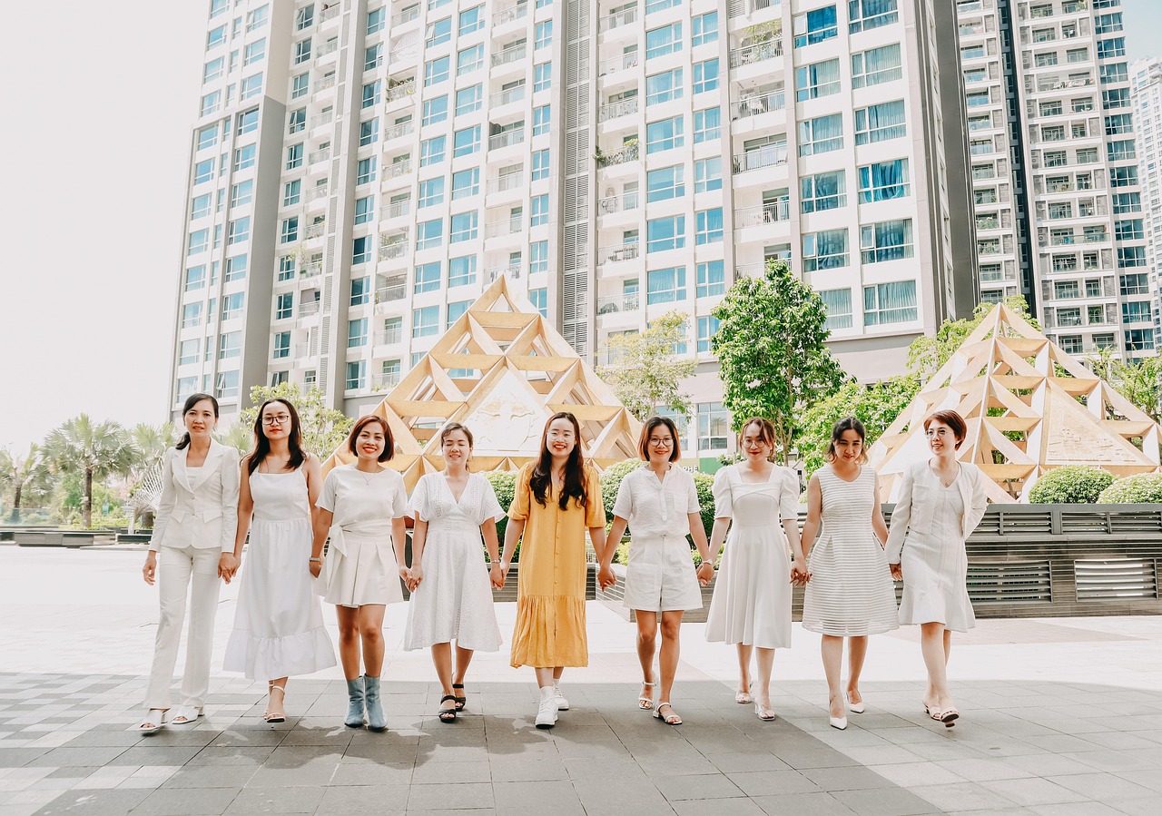 日税金鼎长和平：蜜桃社app详情下载教程